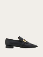 Ferragamo Hug buckle loafer